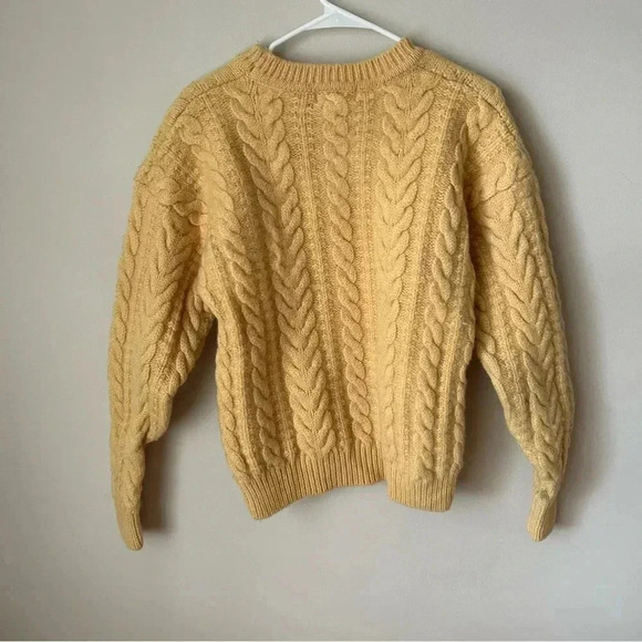 Vintage Abercrombie & Fitch Yellow Pullover 100% Wool Fisherman’s Sweater Large - Picture 6 of 7